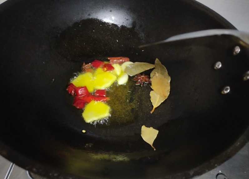 八角虽香，用对了才能发挥出香味！多数人不知道，导致多放也不香