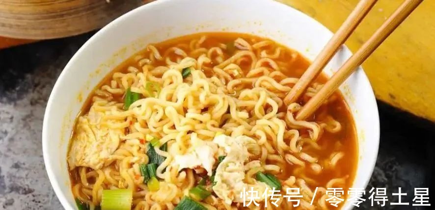 辣条|真正的“垃圾食品”公布,没有方便面,很多家长天天给娃吃!