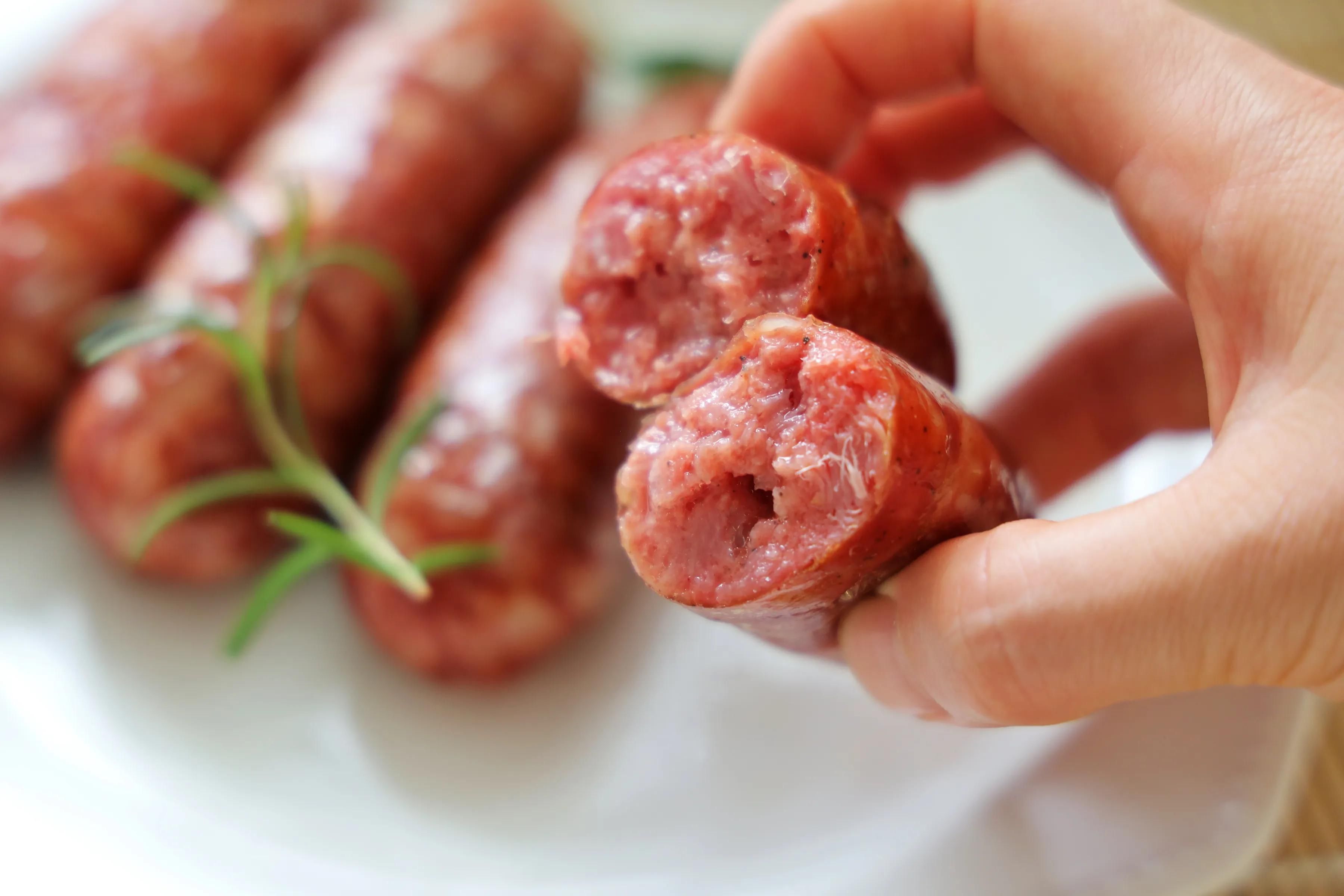 瘦肉|自制脆皮肠，纯肉馅儿吃起来太过瘾了，在家做无添加才健康