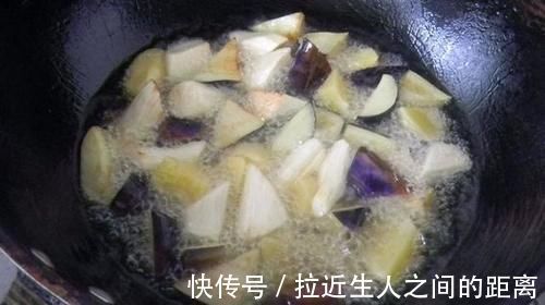 排骨|教你做一锅鲜做法，肉菜主食一锅端，排骨软烂不塞牙，快来试试吧