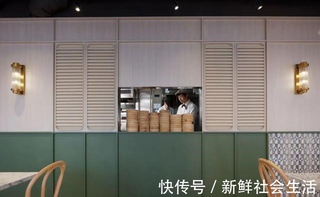 霓虹绿&238㎡茶餐厅,遇见老香港,霓虹绿、水磨石墙,太摩登!