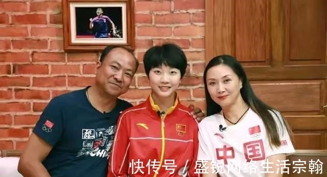周波|袁心玥的故事:小时候比朱婷更受重视,如今是女排副攻线最后希望