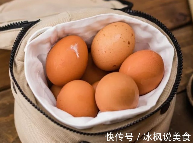 鸡蛋是怎么放到油桶里的方法做法可能和你想的不一样,很简单