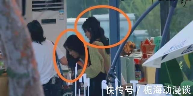 社交平台|中餐厅最新路透曝光，赵丽颖给张碧晨撩头发，动作亲昵姐妹情好甜