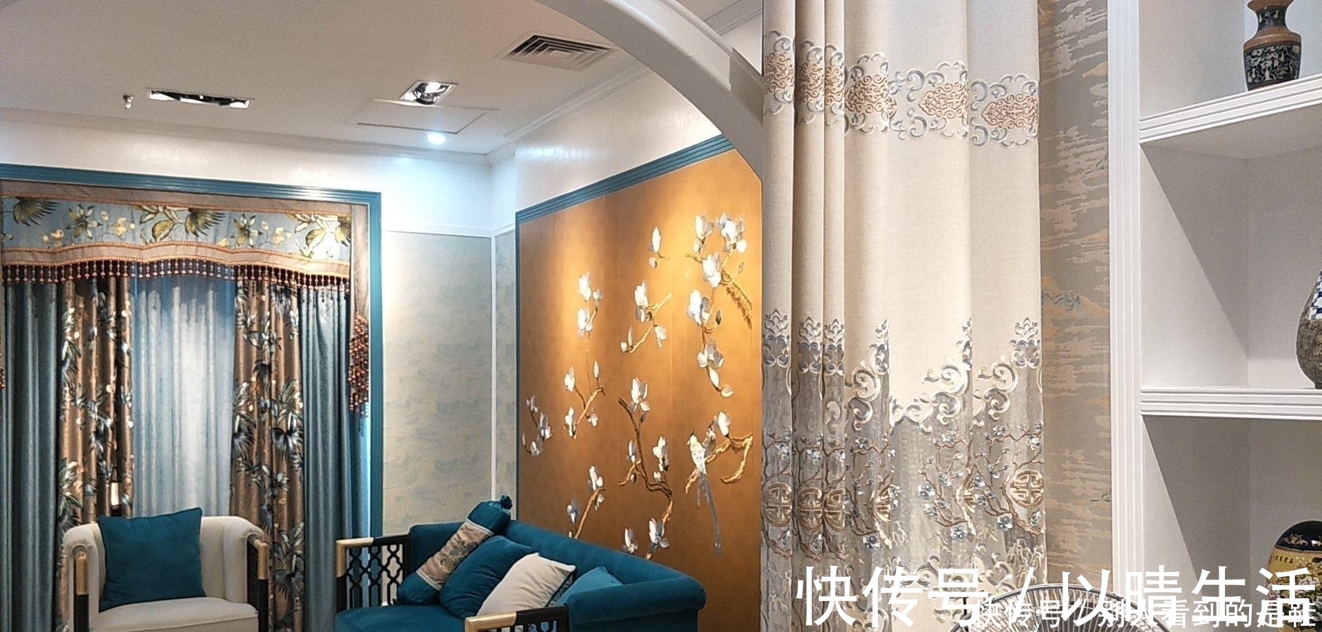 马桶|日本的“适老化”设计,马桶侧边延伸置物台,加根杆子当扶手用!!