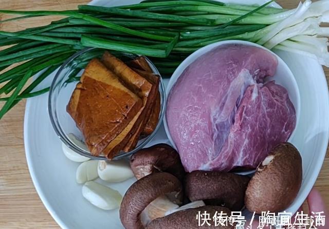 玉米面百吃不厌的做法，做法简单，美味又健康，很好的轻体美食