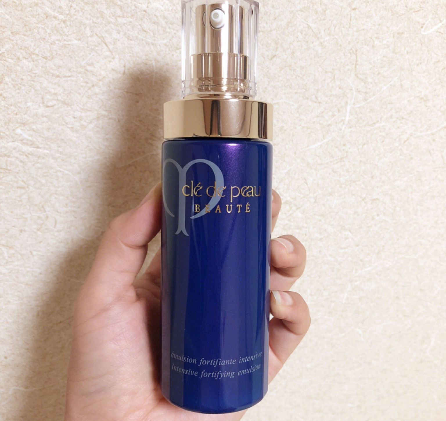 补水保湿修复水乳推荐：深层滋养并修复受损细胞，令肌肤焕然一新