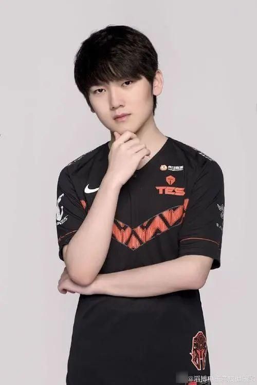 Rookie|成也阿水，败也阿水？Rookie，姿态纷纷批评JKL：太装了