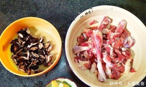 冬天|这道菜比羊肉和冬天的肉香便宜,全家人都很喜欢,所以卖完了
