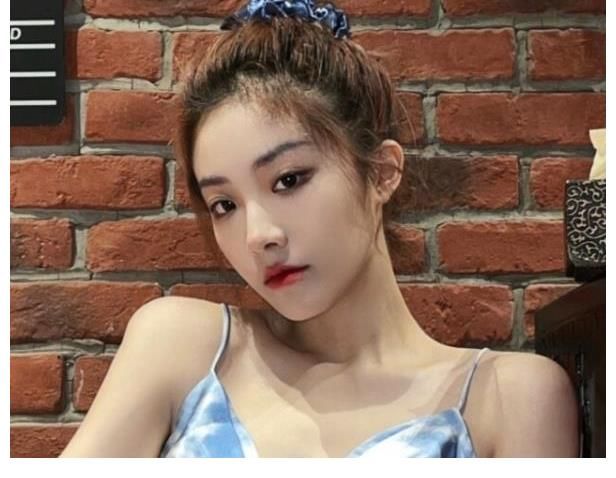 喻言上节目，两次被打马赛克？扒一扒这位青春女偶像