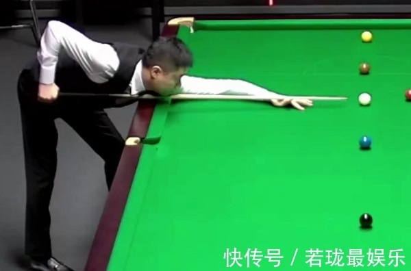 赵剑波|中国一哥英锦赛首秀三次失误,0:1开场,职业生涯进入历史拐点