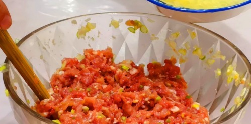 饺子|萝卜饺子怎么调馅最好吃?教你小秘诀,比肉饺子香,比三鲜饺子鲜