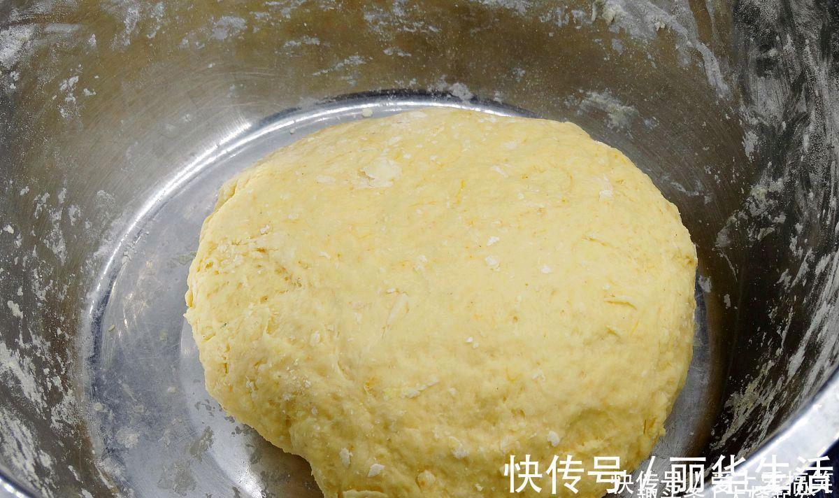 面团|粗粮玉米面做蒸饺,制作有诀窍,正确和面饺子皮才能劲道不会破