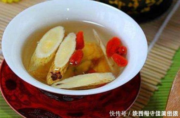 中年|一天一杯黄芪泡水,坚持一段时间,会收获6件“好事”