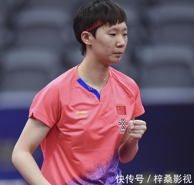 李隼|劉國梁李隼觀戰(zhàn)乒超聯(lián)賽，國乒19歲小將顏值很高，鏡頭數(shù)次給特寫