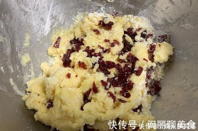 简单几步，教你在家做曲奇饼干，甜而不腻，超酥脆，特别解馋！