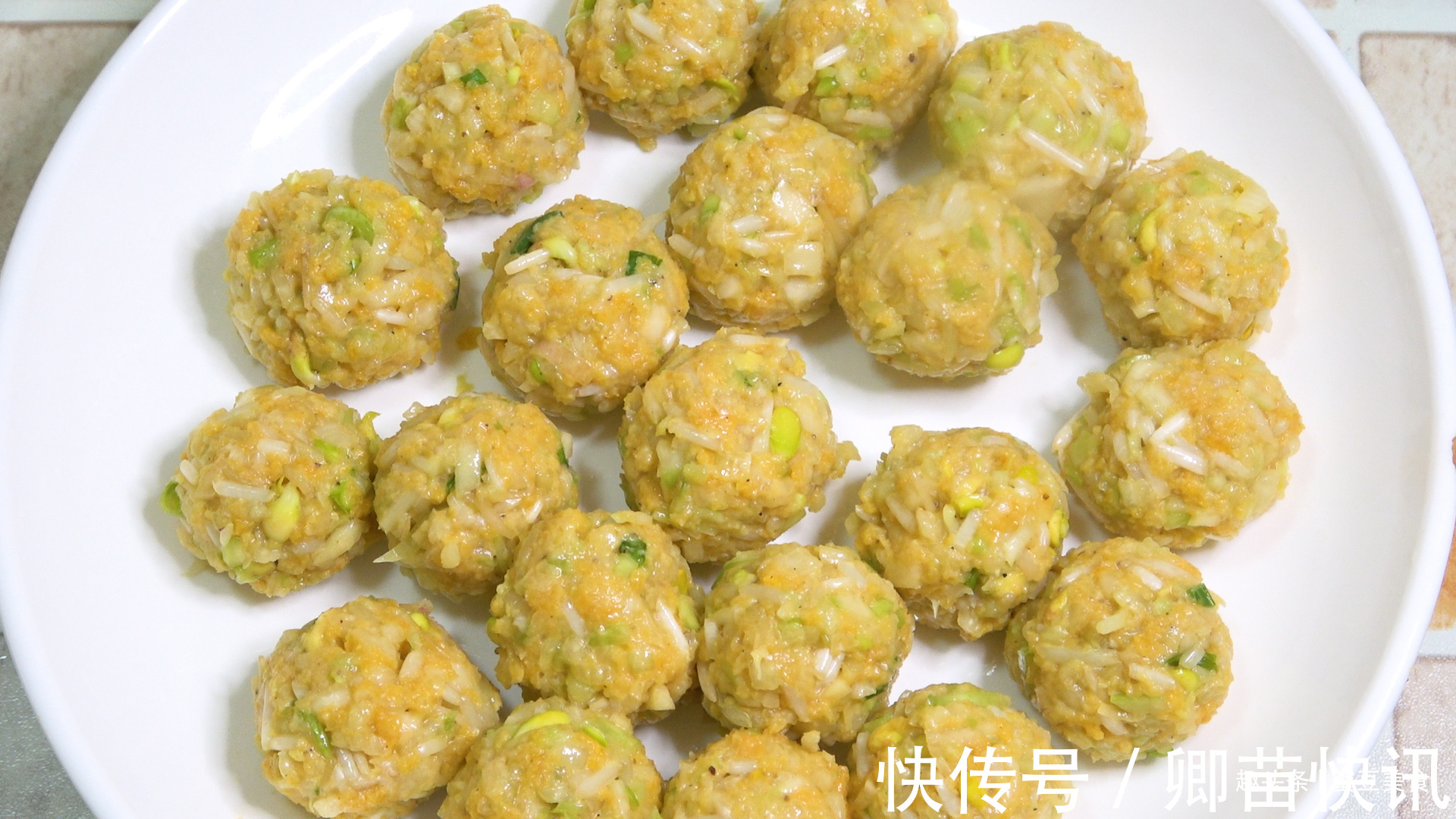 淀粉|炸萝卜丸子别只知道加面粉、淀粉,多加2样食材,金黄酥脆不油腻