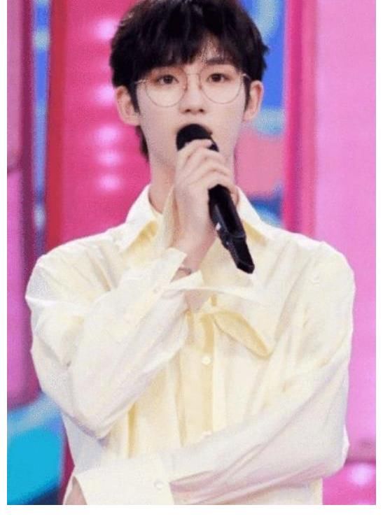 快樂大本營|這次下狠手了，《快本》丁程鑫疑被除名，“嘉賓主持”成為過去式