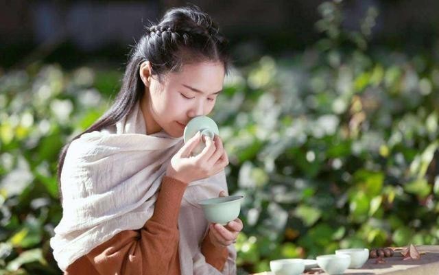 做作|为什么现在茶艺表演会让人有很做作的感觉?