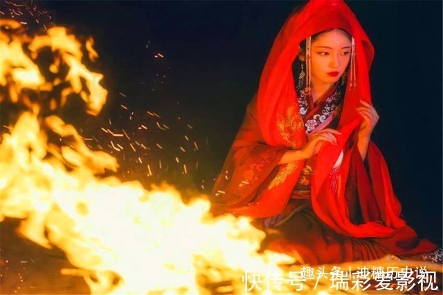 古人@古人丧葬习俗中,为何要让后代摔瓦盆,其中有何深意?