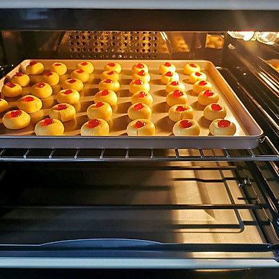 一口酥香草莓酱曲奇小饼干