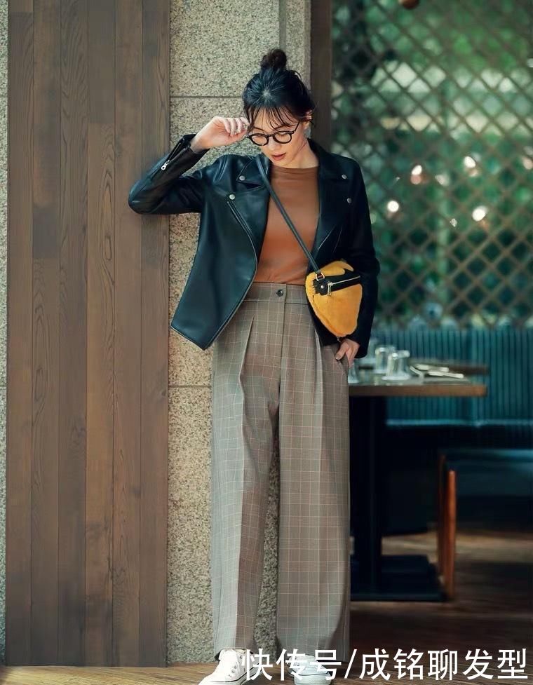 春天长靴已经“失宠”了？今年这几款帆布鞋超火，时尚百搭又减龄