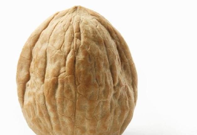 补充蛋白质|清晨空腹吃几个核桃，坚持下去，5件“喜事”将会不请自来