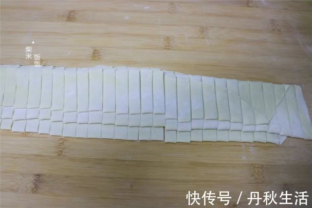 保鲜袋|手擀面这样做,根根分明煮不烂,爽滑筋道不糊汤,比买的好吃