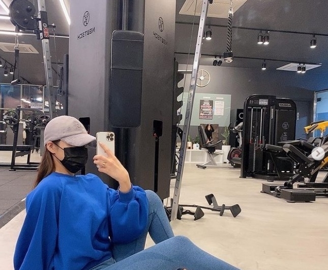 强壮|辣妈健身房撸铁多年肌肉强壮,自律的人实在是太强悍了!