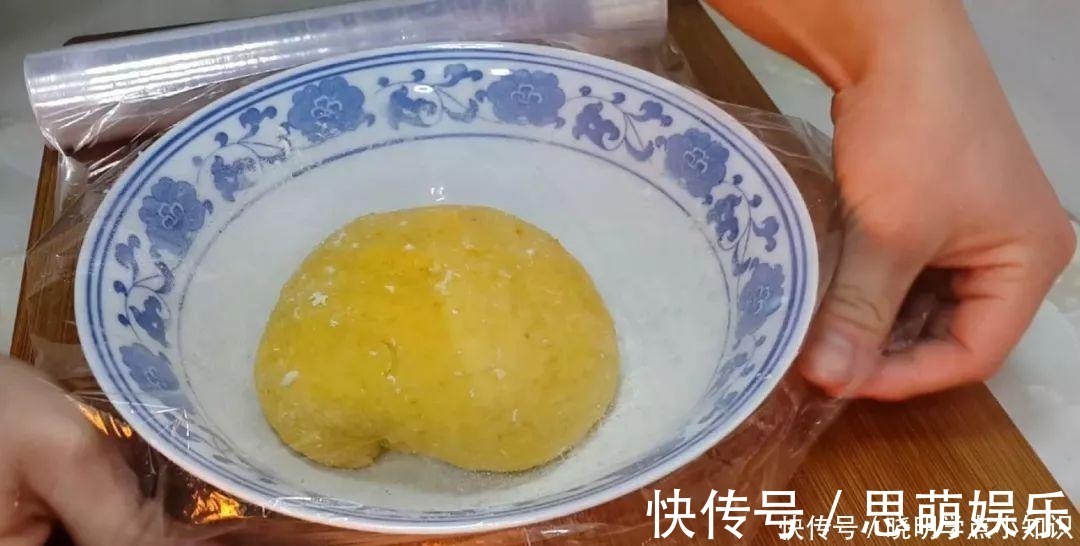 鸡蛋|半个南瓜,1个鸡蛋,不用一滴水,比油条做法简单,比蛋糕都好吃