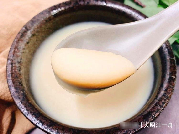 熬猪油，猪油最忌直接下锅，教你这3招，猪油嫩白不腥气真好吃