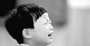 后脑勺|8岁男孩被妈妈打进医院,孩子的“生命线”,父母再生气也不能打