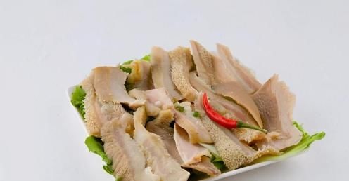 美食精选：香菇胡萝卜炒鸡丁，香辣豆腐肉片，牛肚炒菠菜，西葫芦炒肉