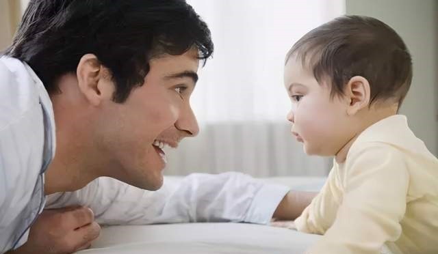 喂养|宝宝有几种表现,可能暗示母乳营养已不足,建议断掉