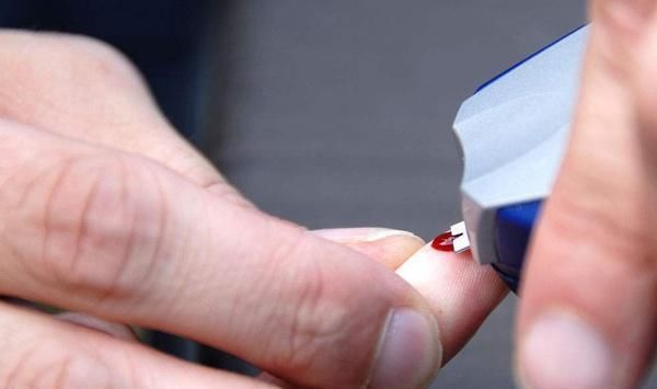 心血管疾病|45岁绝经早不早？医生提醒：女性绝经后，要警惕一种疾病