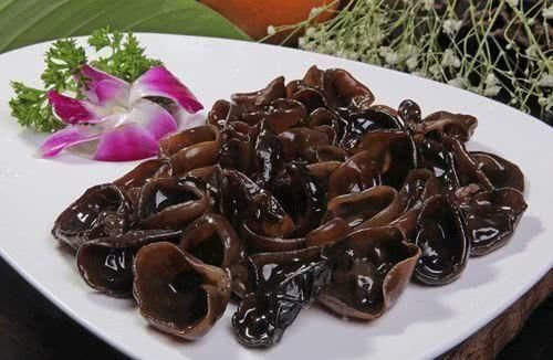 满脸皱纹|黑木耳加一宝,常吃气色好了,子宫干净了,不想满脸皱纹可试试