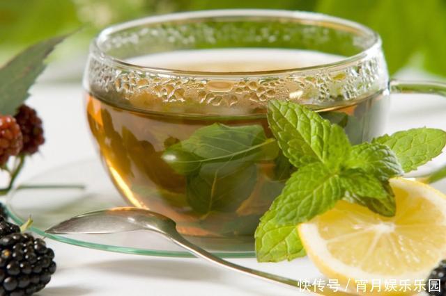 红枣|人不想老的快，多吃此类天然食物，营养专家表示，越吃越水灵