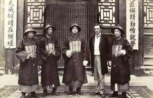 雪花|三年清知府,真能搞到“十万雪花银”吗?