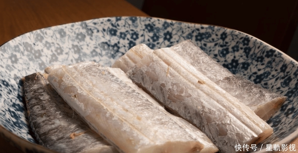 才能|带鱼又腥又黏,怎么才能将它洗干净?