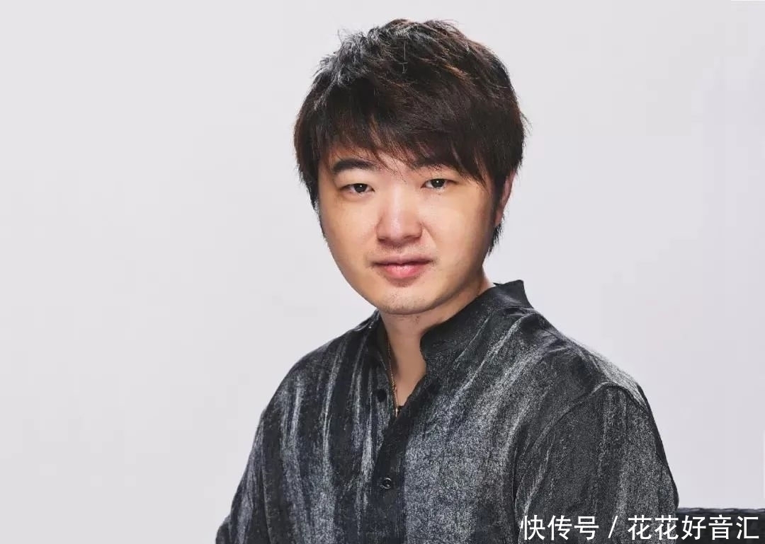 黄磊|《向往》冒出一个爱抢镜的人,拍照都要坐c位,俨然成常驻第六人