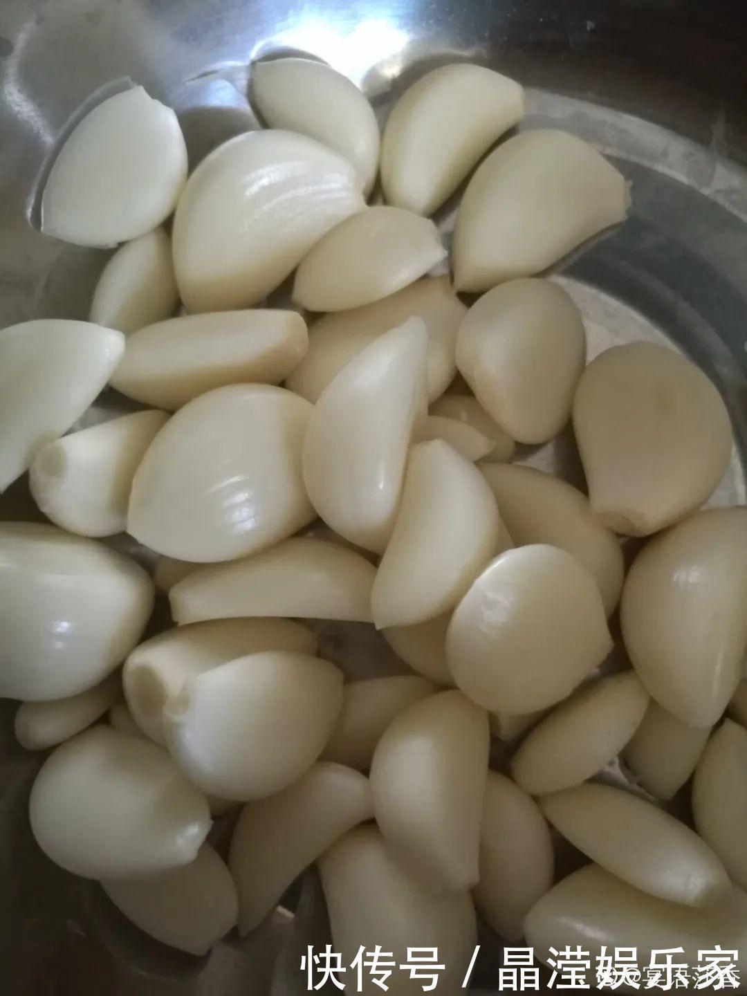 白粉病|给花喷点杀菌水，虫子全杀死，杀菌消毒叶子绿