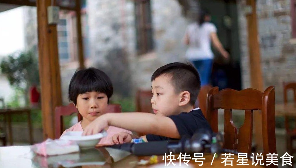 好处|经常带孩子参加聚会,好处挺多的,但须注意十方面,娃更受欢迎