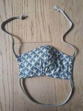 家里那么多的碎花布，不如自己动手做几个口罩，颜值高又好用！（附教程）