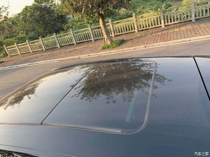 国产车|享受放荡不羁的赛力斯SF5，黑赛所向披靡！