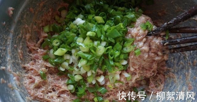 步骤|千层葱香肉饼,馅料丰厚,酥软可口,看到之后,眼泪从嘴角流出来!