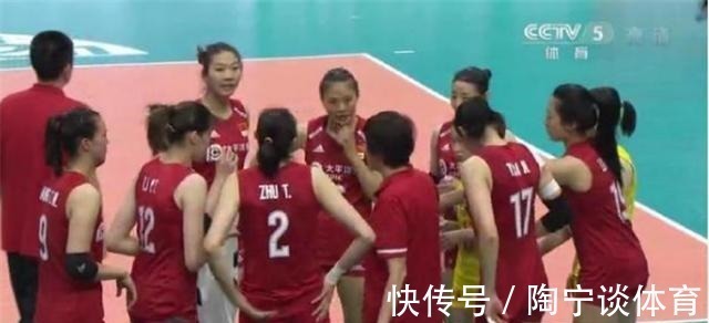 安家杰|中国女排比赛发球时，是谁指挥队员们发什么样的球？是郎平吗？