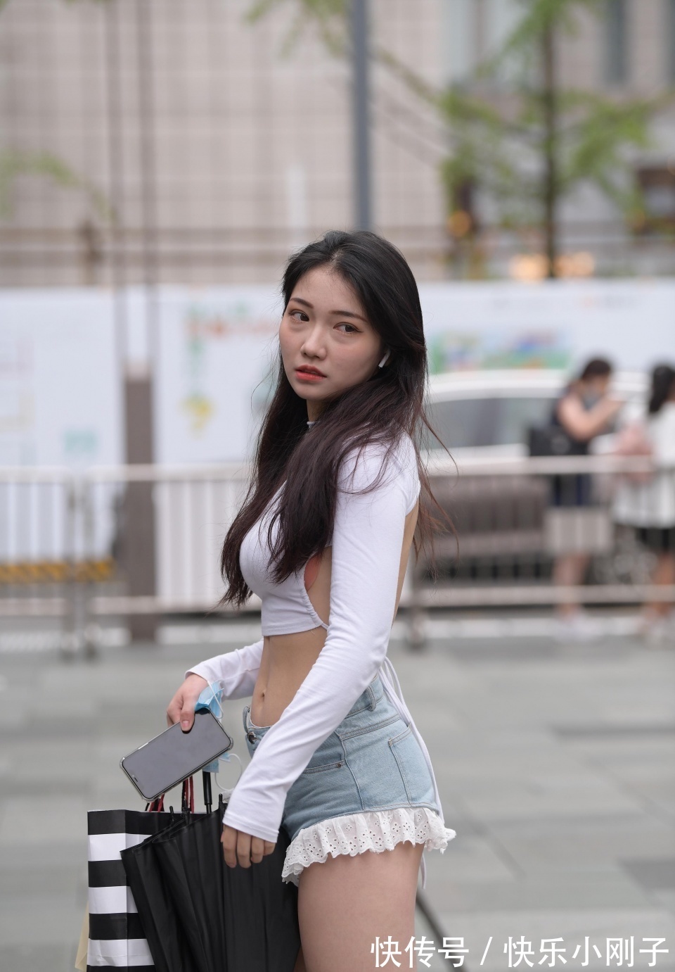 美女|充满活力的美女,尽管她有点微胖,但这不会影响她的时尚搭配