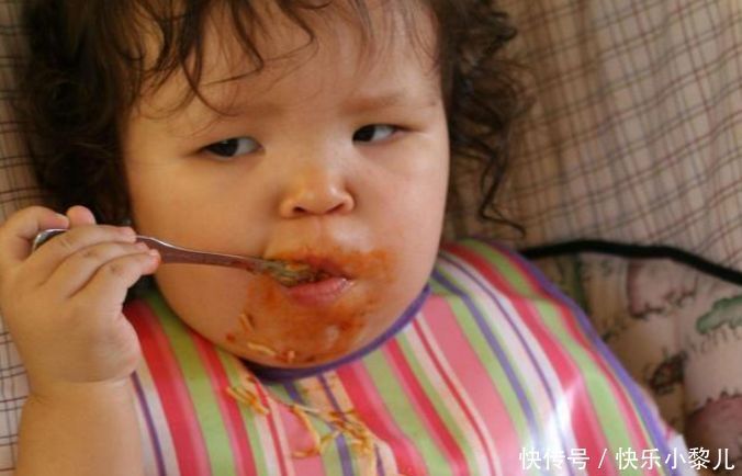 给宝宝吃辅食,别做错3件事,看似对宝宝好,实则很伤身,要知晓