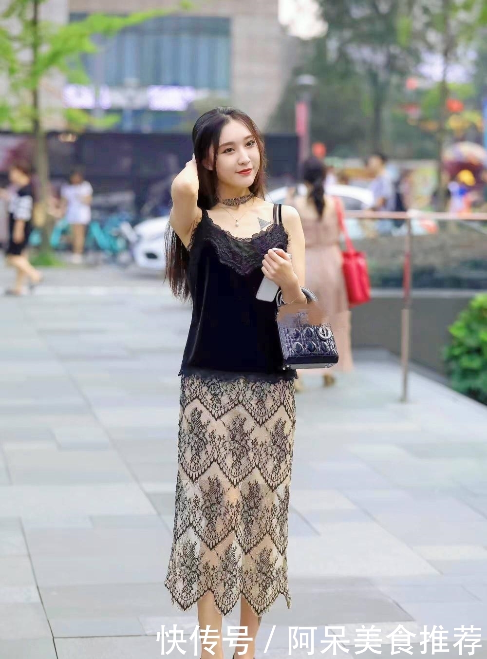 路人街拍, 远看“小土妞”, 细看“白富美”