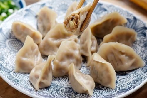 老少皆宜|夏天出汗多，就吃黄瓜馅饺子，鲜嫩多汁很清爽，出锅孩子抢着吃